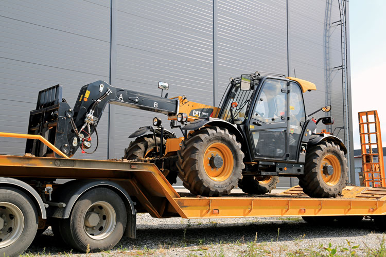 step deck trailer